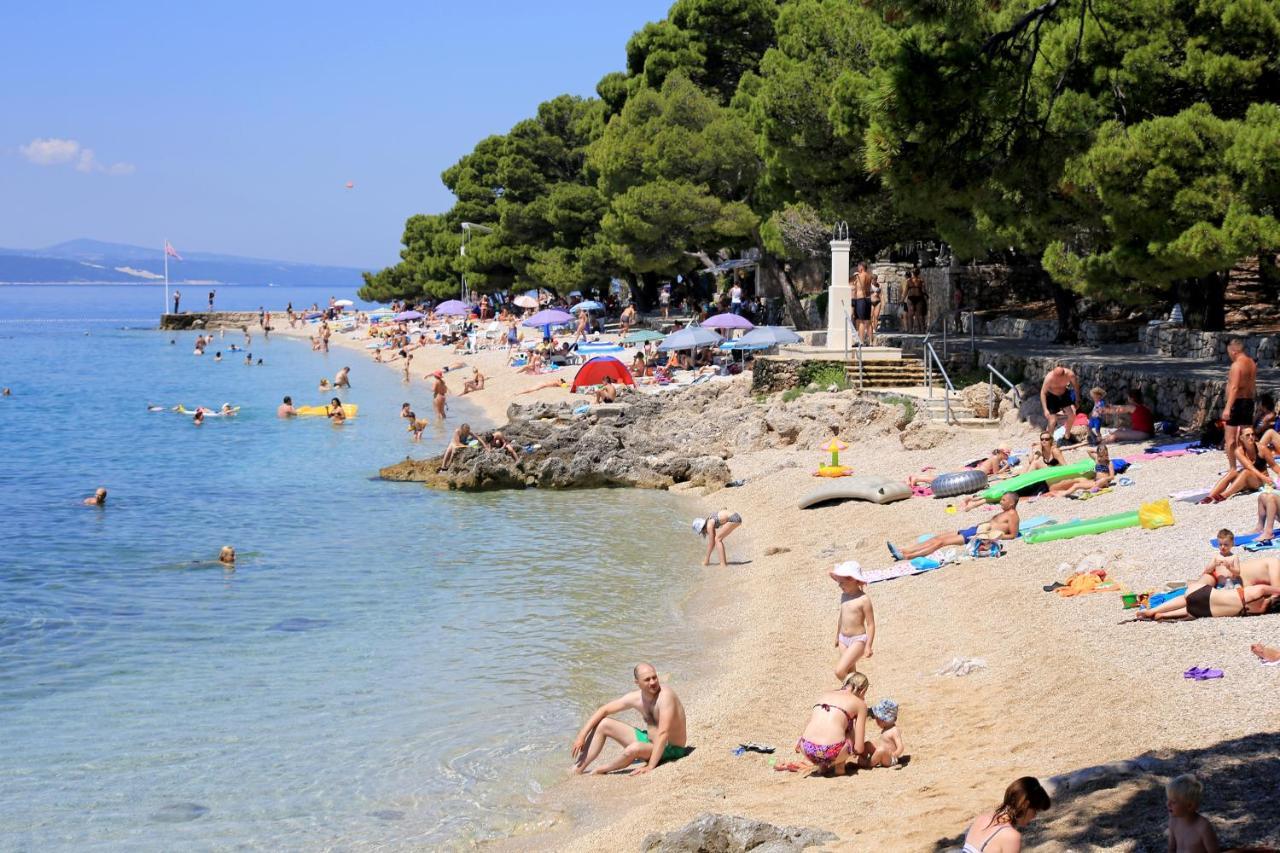 Apartments By The Sea Brela, Makarska - 11821 Eksteriør billede